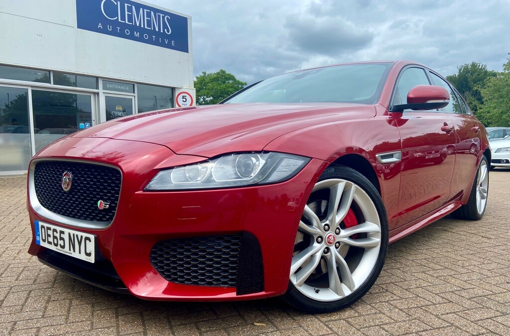 Compare Jaguar XF D V6 S OE65NYC Red