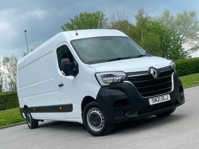 Compare Renault Master 2.3 Lm35 Business Dci 135 Bhp SM21OLJ White