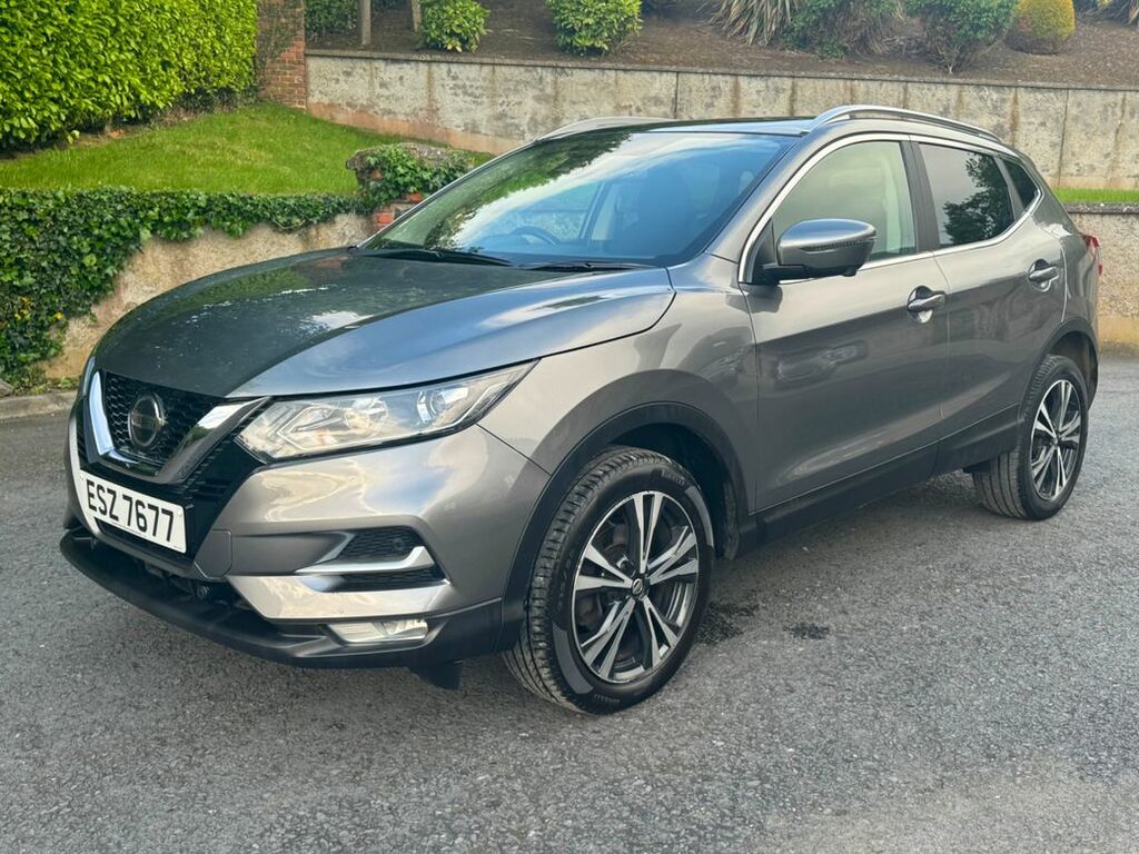 Compare Nissan Qashqai Dig-t N-connecta Panoramic Sunroof ESZ7677 Grey