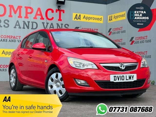 Compare Vauxhall Astra Exclusiv DV10LMY Red