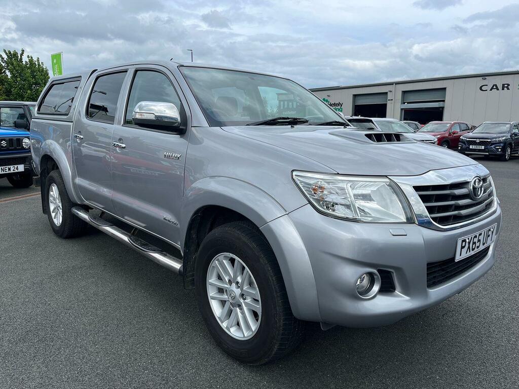Toyota HILUX 3.0 D Silver #1