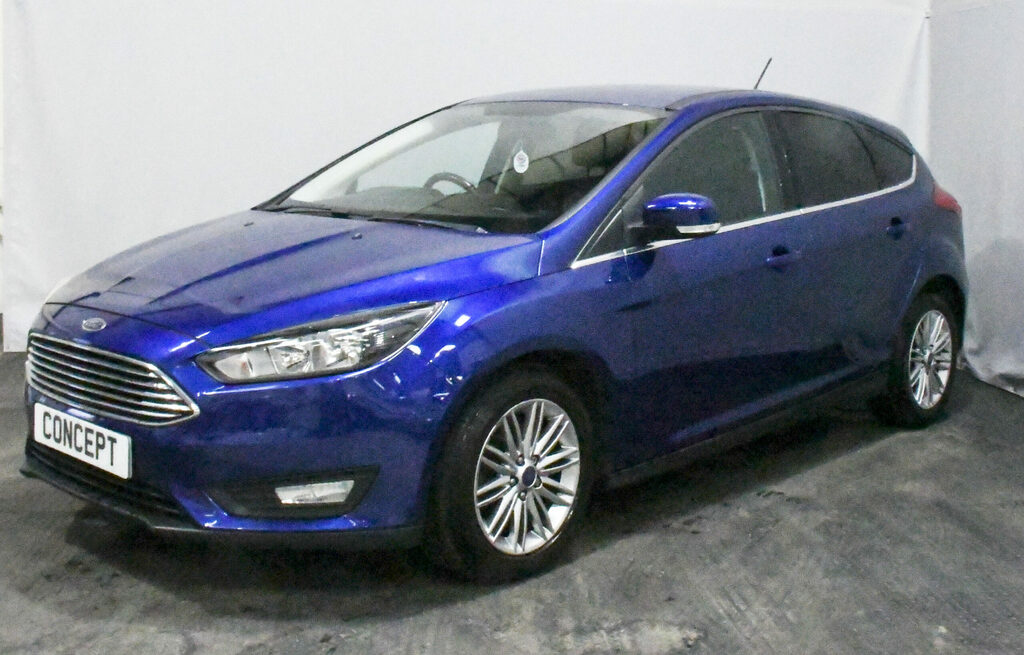 Compare Ford Focus 1.5Tdci 120Ps Zetec  Blue
