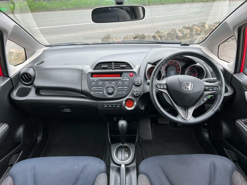 Compare Honda Jazz 1.4 I-vtec Es Plus Cvt Euro 5 ST15TXJ Red