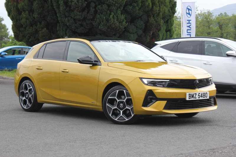 Compare Vauxhall Astra Diesel BMZ5480 Yellow