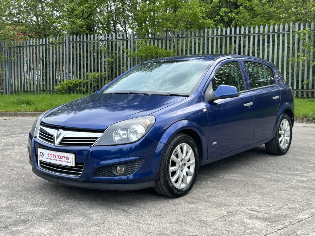 Compare Vauxhall Astra 1.4 Life 16V Twinport CY59AXM Blue
