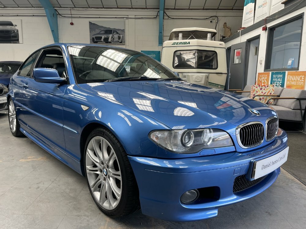 Compare BMW 3 Series 330 Ci Sport DL04AOA Blue