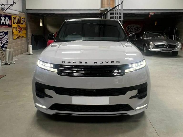 Compare Land Rover Range Rover Sport 3.0 D300 Mhev Dynamic Se 4Wd Euro 6 Ss  Grey