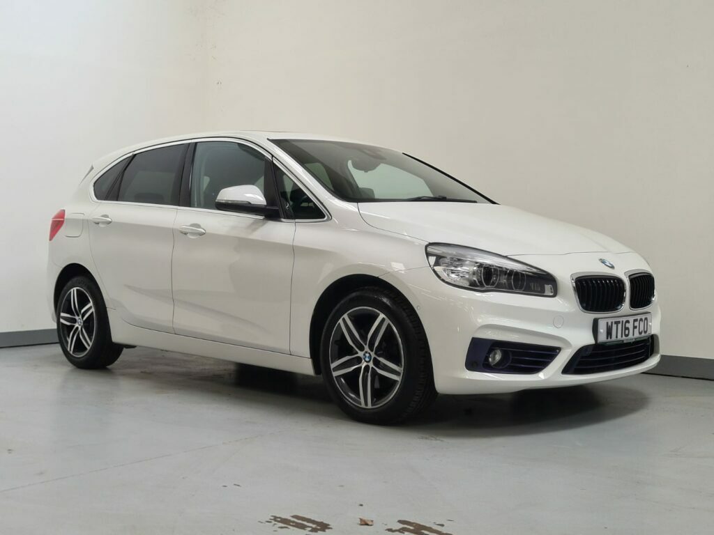 Compare BMW 2 Series 220D Sport Step WT16FCO White