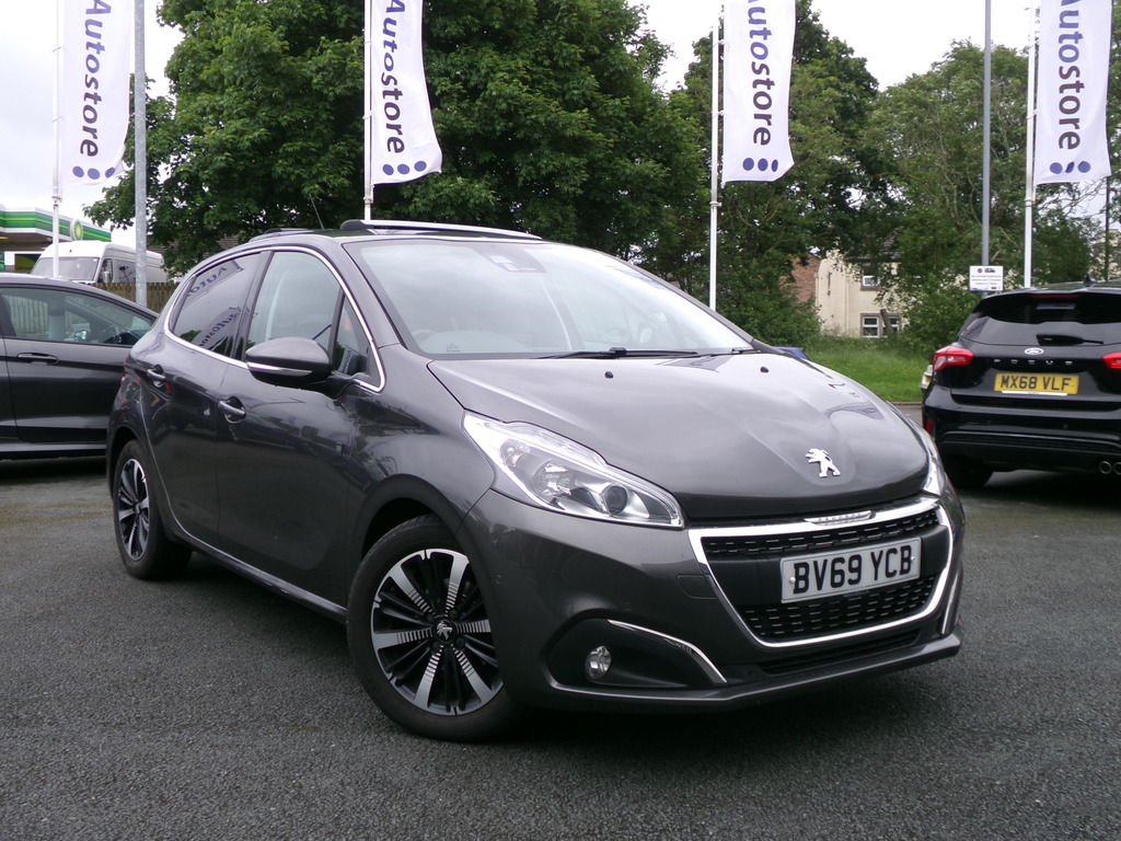 Compare Peugeot 208 1.2 Puretech 82 Tech Edition Start Stop BV69YCB Grey