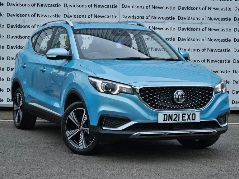 Compare MG ZS 44.5Kwh Exclusive DN21EXO Blue