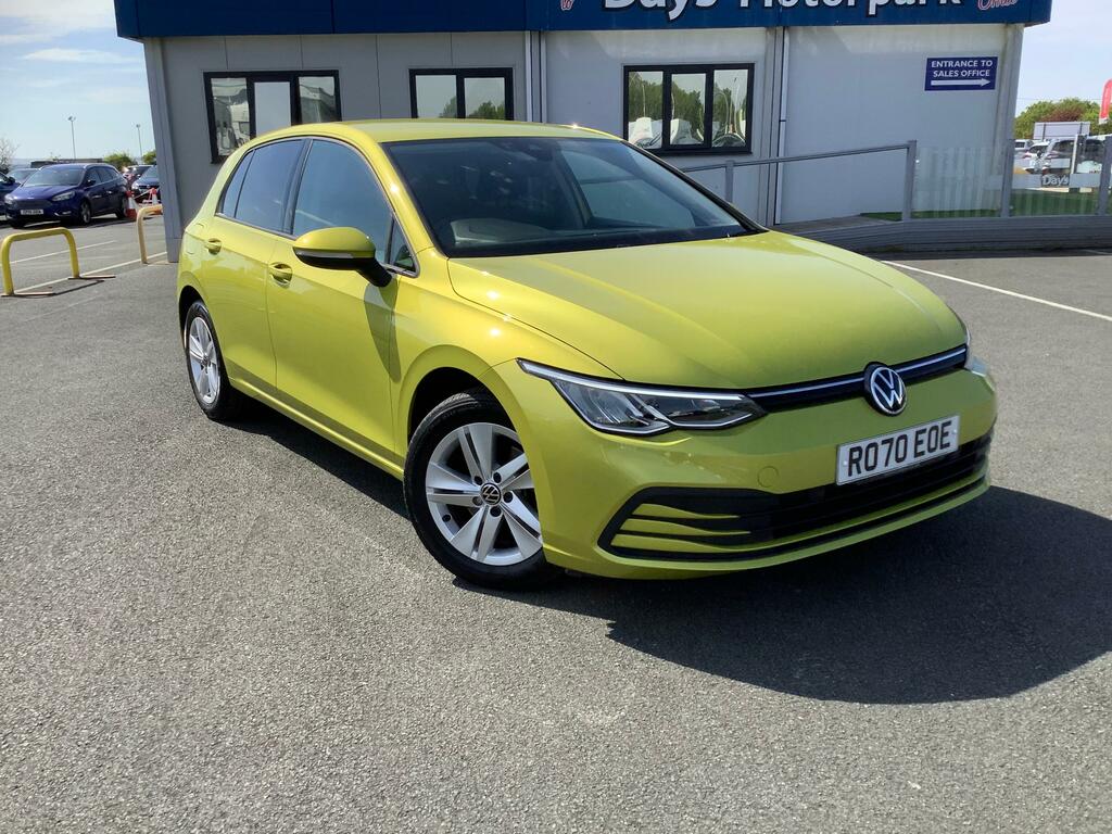 Compare Volkswagen Golf Life Tsi RO70EOE Yellow