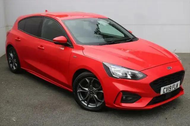 Ford Focus Focus St-line Red #1