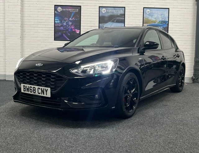Compare Ford Focus St-line BW68CNY Black