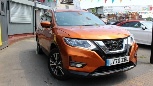 Compare Nissan X-Trail Dig-t N-connecta Dct LV70ZBL Orange