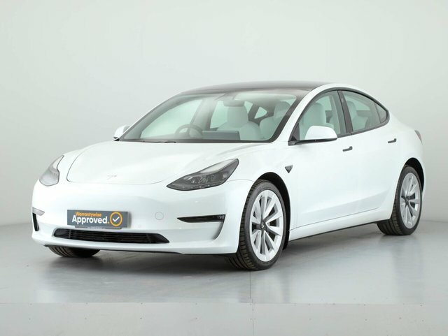Compare Tesla Model 3 0L Long Range Awd BP21ZNO White