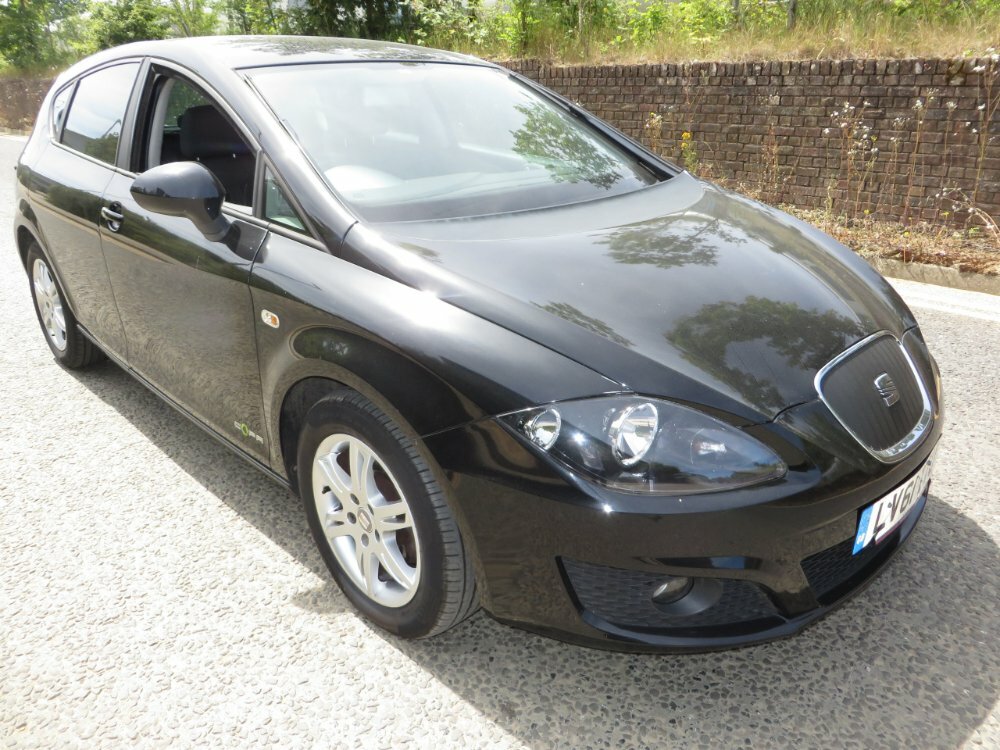Compare Seat Leon Cr Tdi Ecomotive Se Copa 5-Door LV61TTU Black