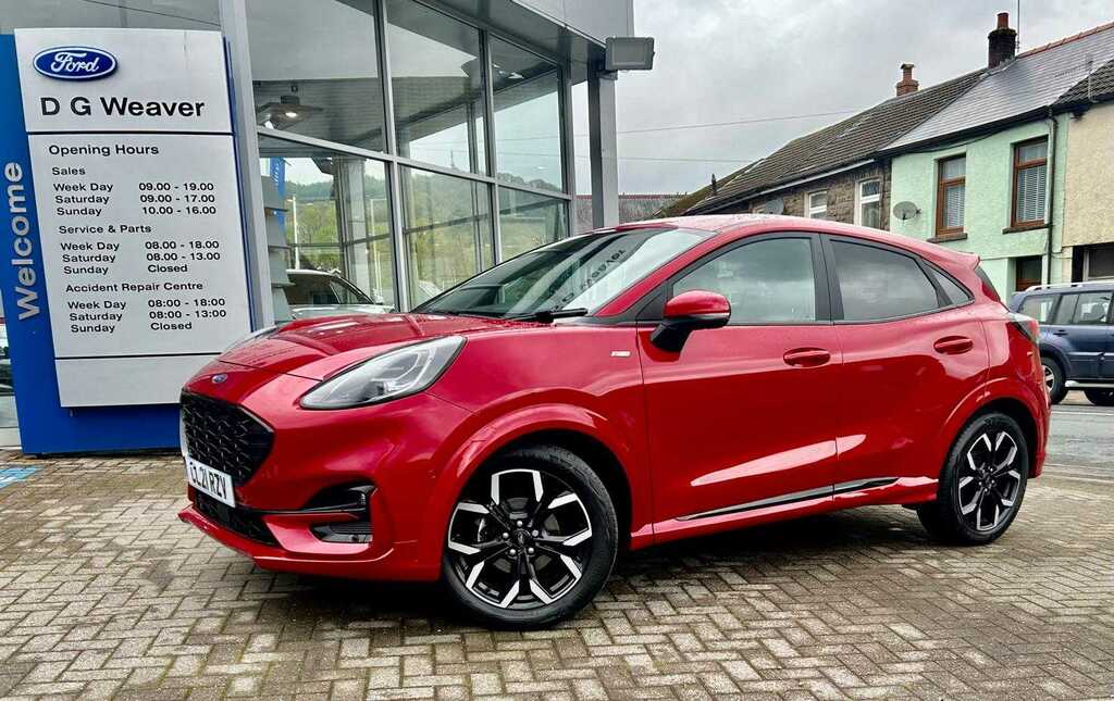 Compare Ford Puma St-line X CL21RZV Red