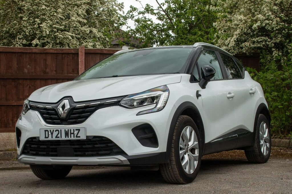 Renault Captur Suv 1.3 Tce Iconic Euro 6 Ss 202121 White #1