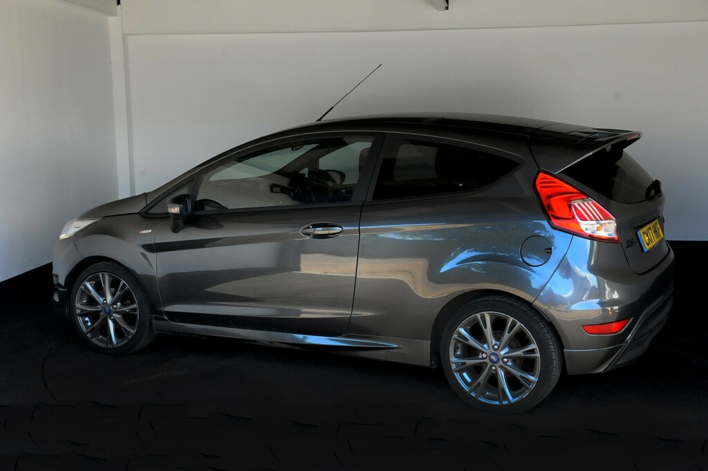 Compare Ford Fiesta St-line CK17HKF Grey