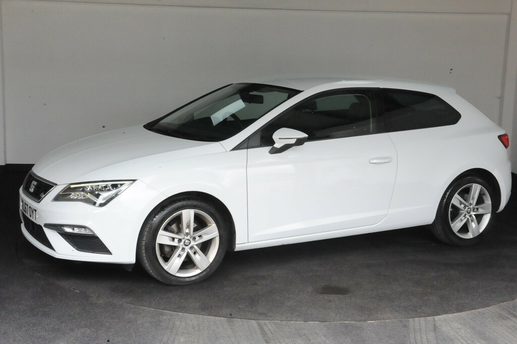 Compare Seat Leon Tsi Fr Technology YL67OYT White