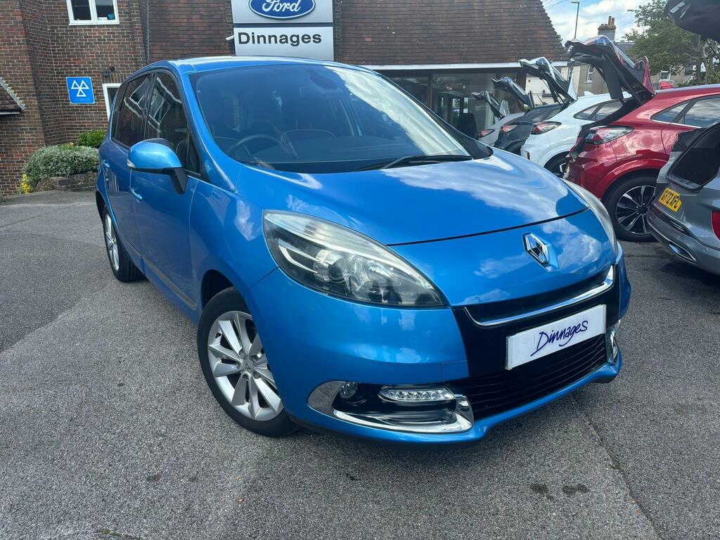 Compare Renault Scenic Dynamique Tomtom 1.5 Dci Luxe Pack 110Ps LT12VPN Blue
