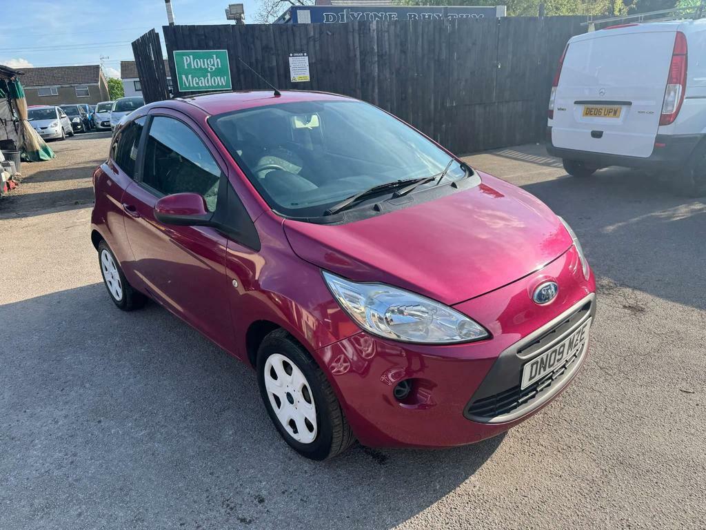 Compare Ford KA 1.2 Style Euro 4 DN09MZE Red