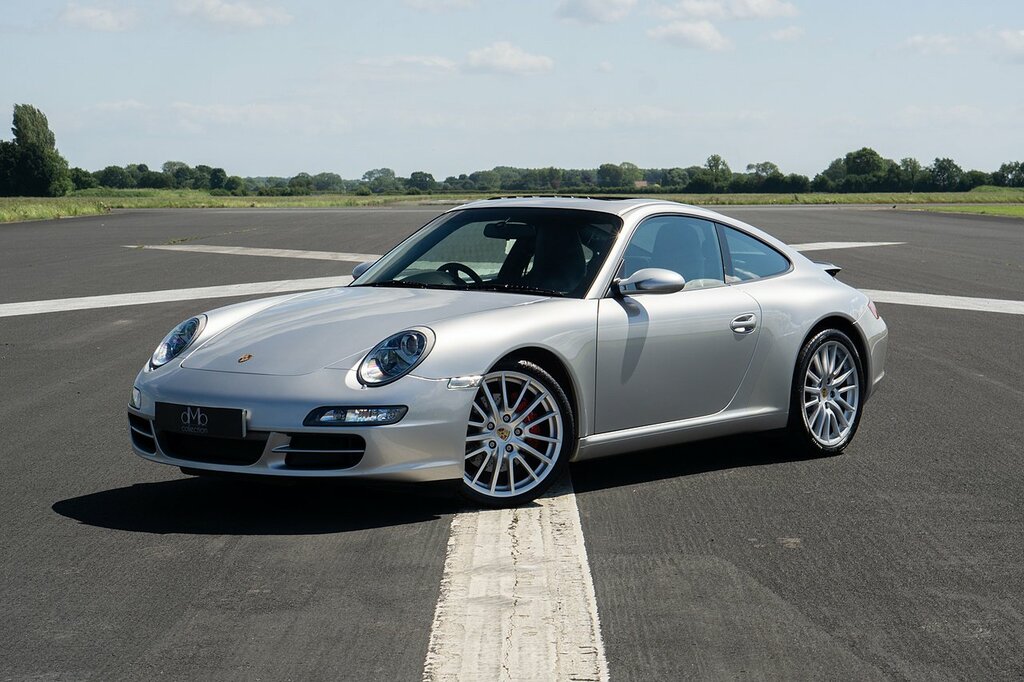 Compare Porsche 911 997 Carrera S U1165 Ulez YJ06FKK Silver