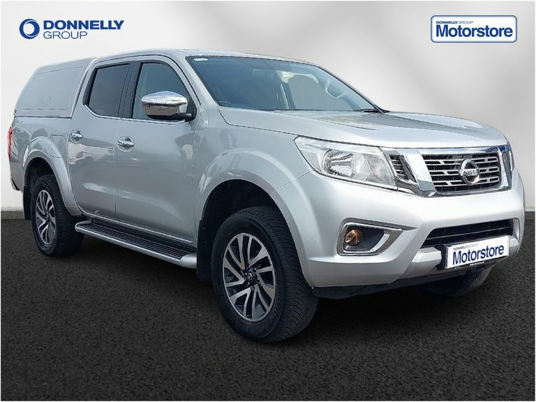 Nissan Navara Double Cab Pick Up N-connecta 2.3Dci 190 4Wd Silver #1