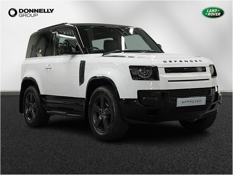 Compare Land Rover Defender 90 3.0 D250 X-dynamic Hse 90 AVZ9796 White