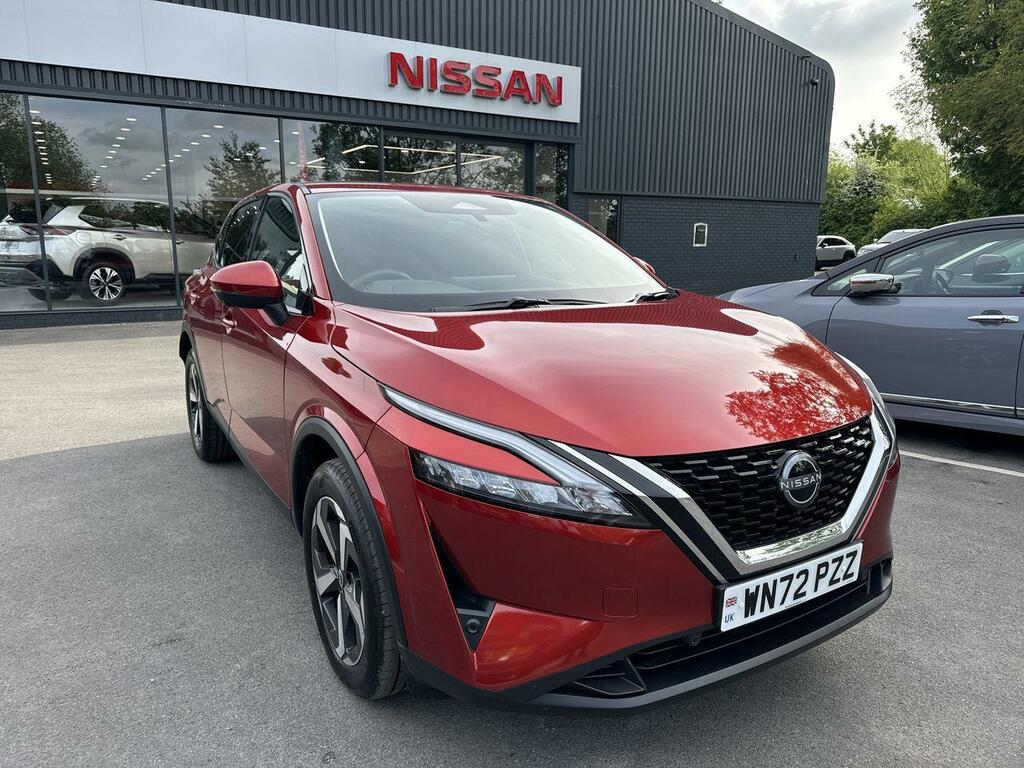 Compare Nissan Qashqai Dig-t N-connecta Dct Mhev WN72PZZ Red
