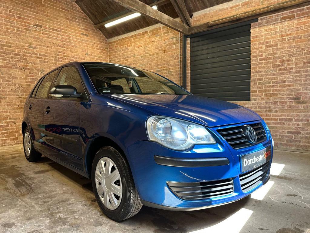 Compare Volkswagen Polo 1.2 E  Blue