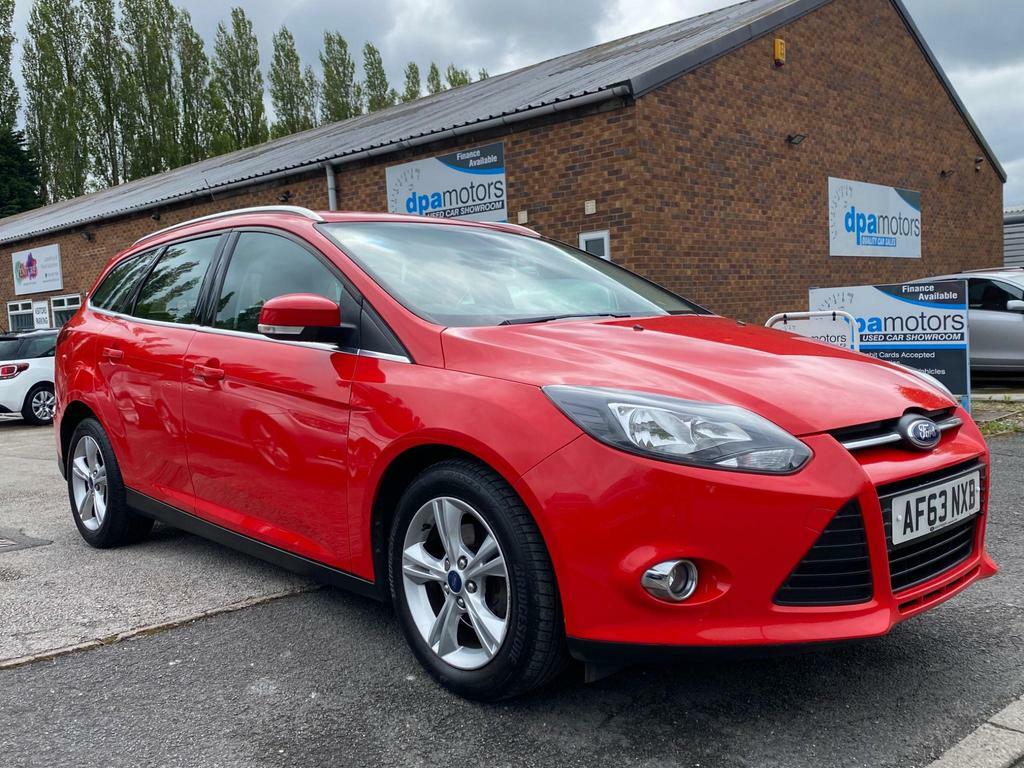 Compare Ford Focus 1.6 Tdci Econetic Zetec Euro 5 Ss AF63NXB Red