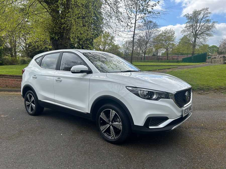 Compare MG ZS Excite Suv VE20MWG White