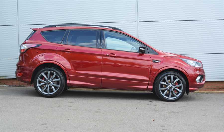 Compare Ford Kuga Tdci Ecoblue St-line Edition Suv EN19YSH Red