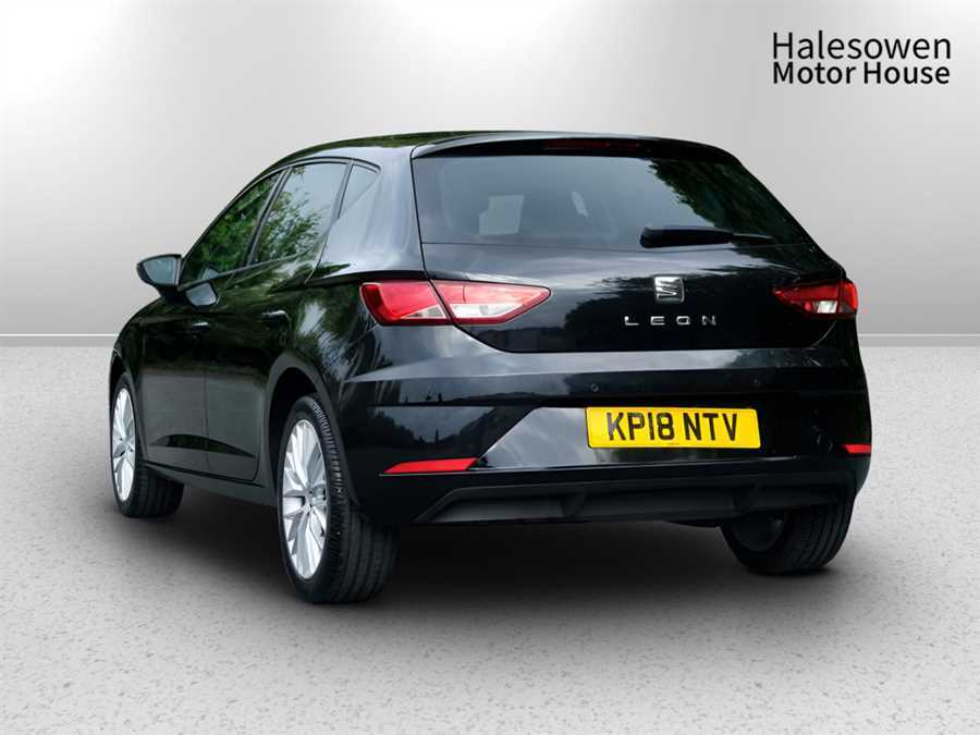 Compare Seat Leon Tdi Se Dynamic Technology Hatchback KP18NTV Black