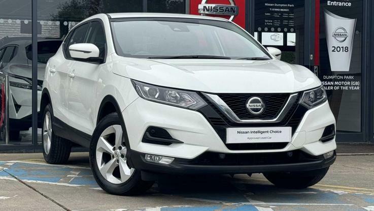 Compare Nissan Qashqai Acenta Premium Dc SR19LMF White