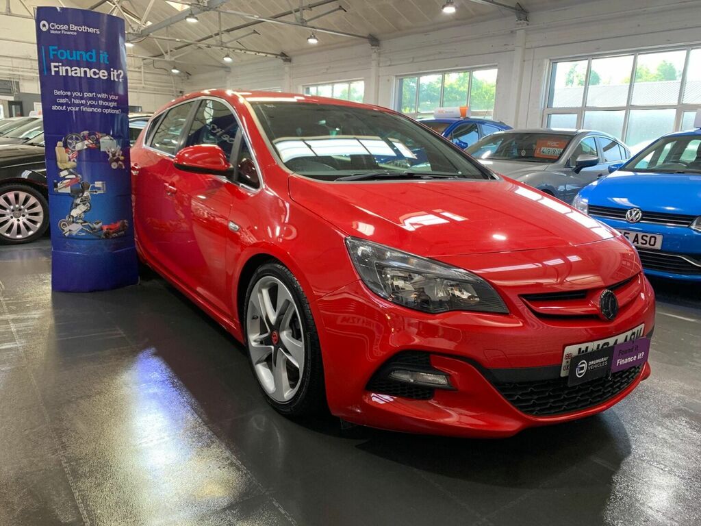 Compare Vauxhall Astra Hatchback 1.6 WJ64AOM Red