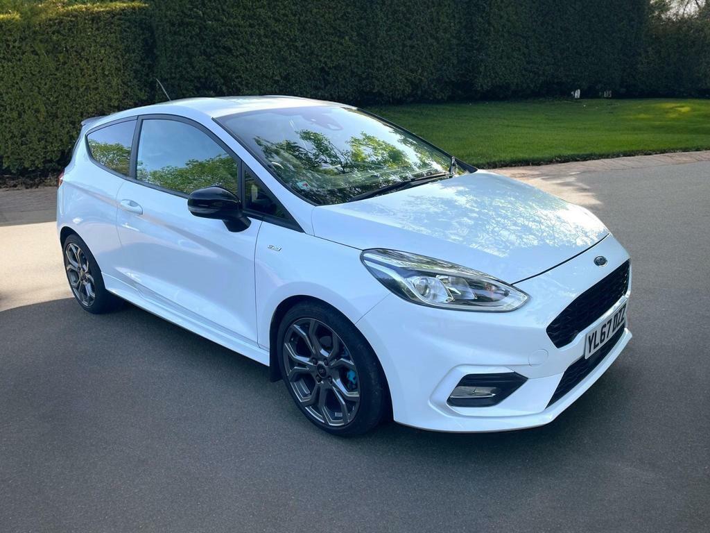 Compare Ford Fiesta 1.0T Ecoboost St-line Euro 6 Ss YL67DZZ White