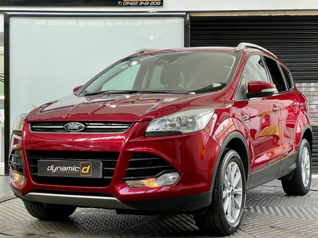 Compare Ford Kuga Suv 1.5T EA15ZXW Red