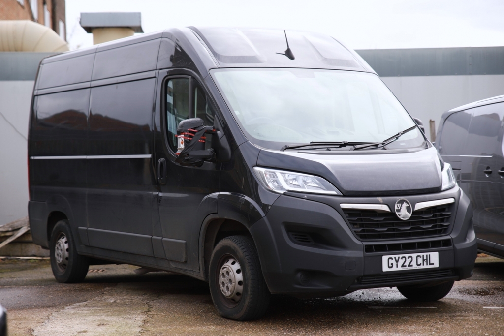 Compare Vauxhall Movano 2.2 Turbo D 140Ps H2 3500 Van Dynamic GY22CHL Grey