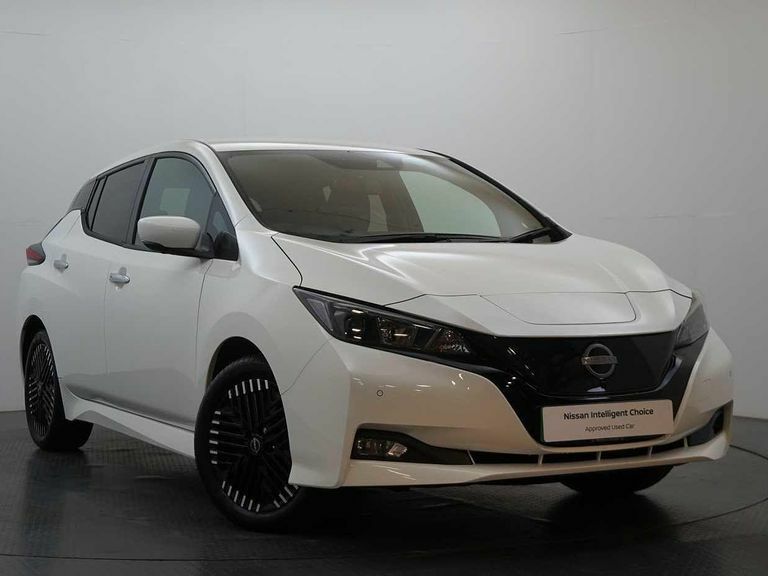 Compare Nissan Leaf 39Kw Shiro Limited Edition With Sat Nav And 360 Vi ST24HFZ White