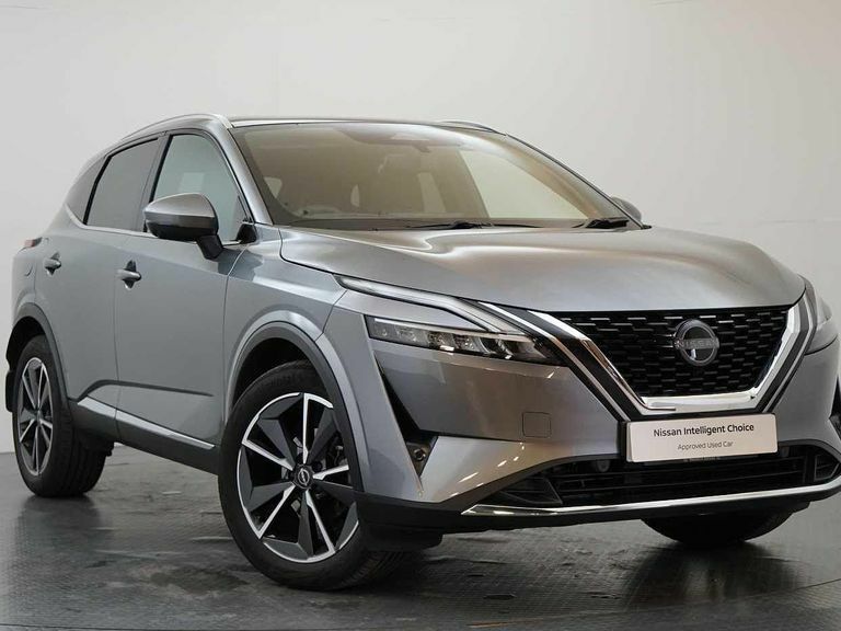 Compare Nissan Qashqai 1.3 Dig-t Mh 140 Tekna With Glass Roof And Drive A SL73MKM Grey