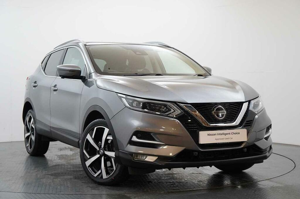 Compare Nissan Qashqai 1.3 Dig-t 140 N-motion With Panoramic Glass Roof A SO21HHC Grey