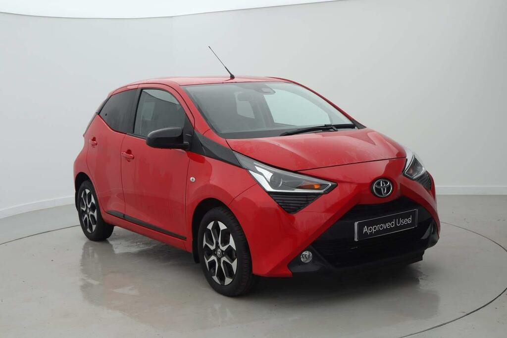 Compare Toyota Aygo 1.0 Vvt-i X-trend Euro 6 Ss SP71WYS Red