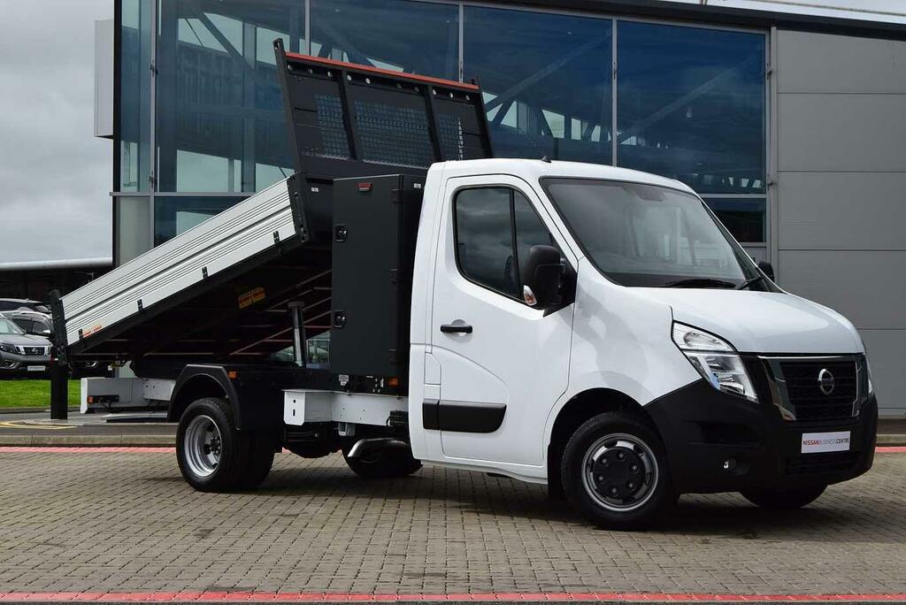 Compare Nissan InterStar 2.3 Dci 145 Tekna L3 Lwb 3.5T Tipper Rwd With Tool SO73RXD White