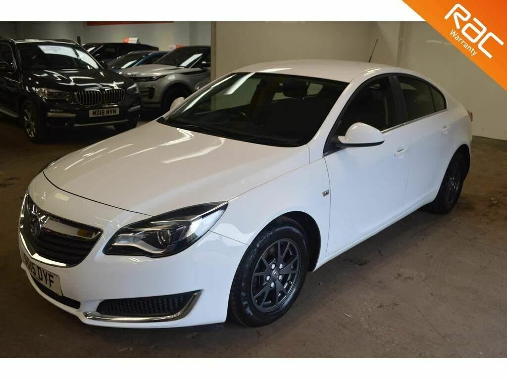 Compare Vauxhall Insignia Hatchback 2.0 SD15DYF White