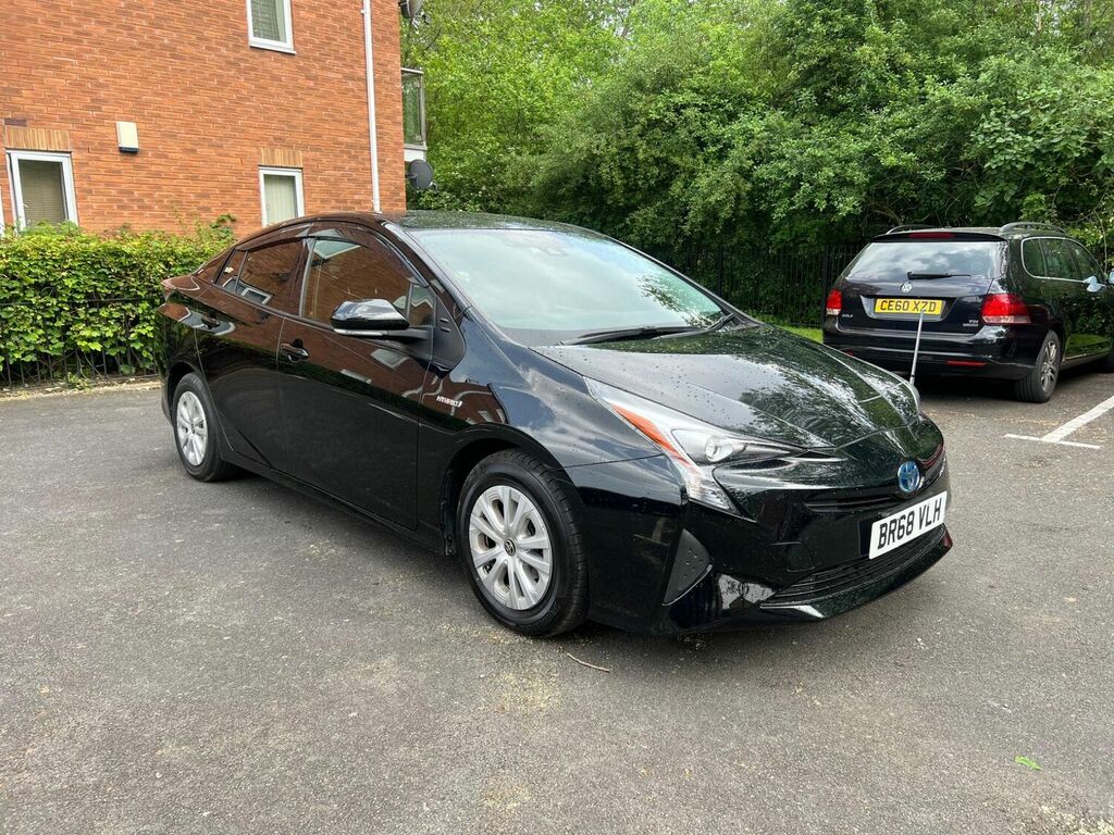 Compare Toyota Prius Hatchback 1.8 BR68VLH 