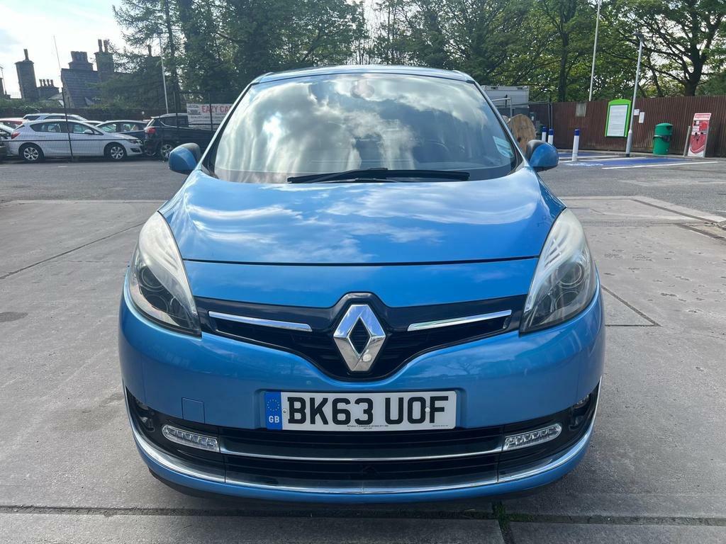 Compare Renault Grand Scenic 1.6 Dci Dynamique Tomtom Euro 5 Ss BK63UOF Blue