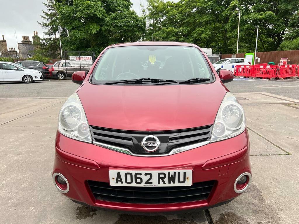 Compare Nissan Note 1.6 16V N-tec Euro 5 A062RWU Red