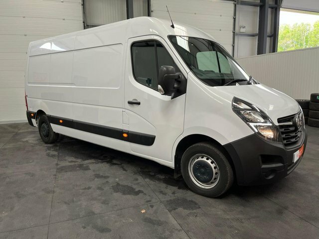 Compare Vauxhall Movano L3h2 F3500 135 DT70PWE White
